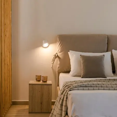 Cavaliere Seafront Suite - Theseus *