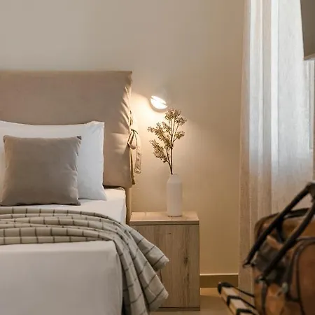 Cavaliere Seafront Suite - Theseus