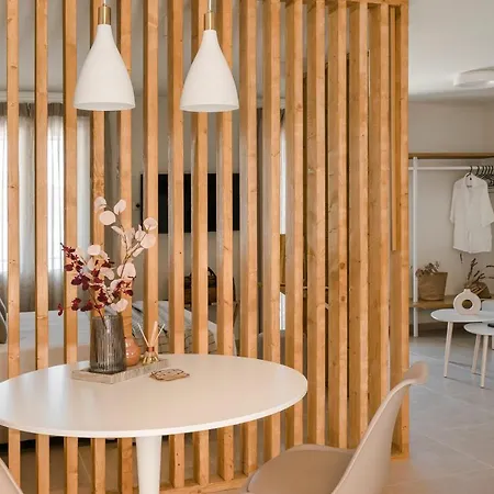 Theseus Seafront House 別荘