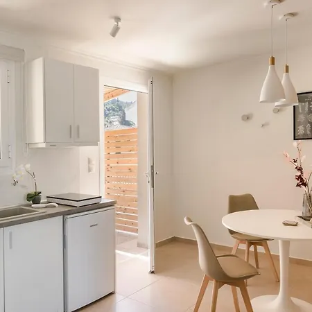 Theseus Seafront House 萨米