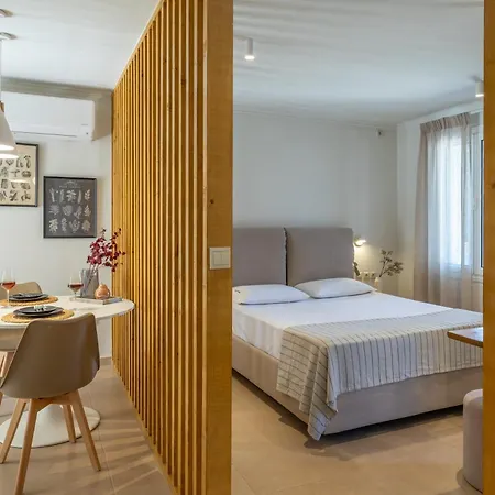 Cavaliere Seafront House - Theseus *